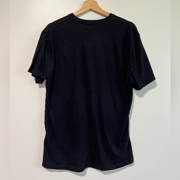 Batman Graphic Tee - Men’s Size Large - Picture 4 of 8